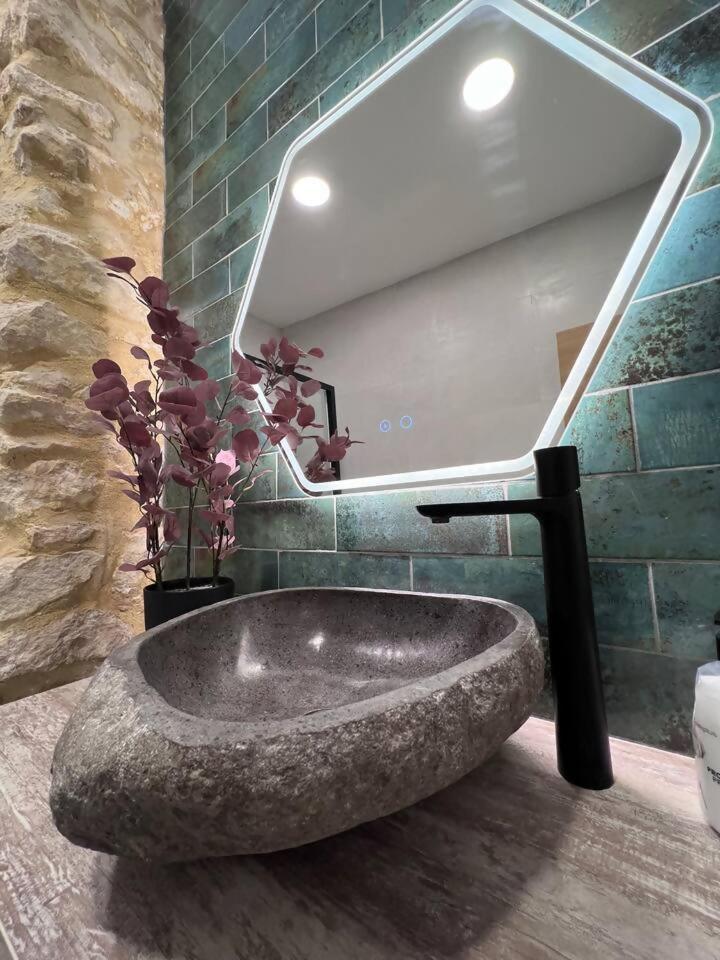 Urban Premium Jacuzzi Estudio Centrico لقنت المظهر الخارجي الصورة